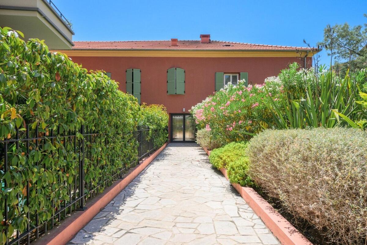 Le Coq Wagner - Garage - Swimming Pool Apartman Menton Kültér fotó